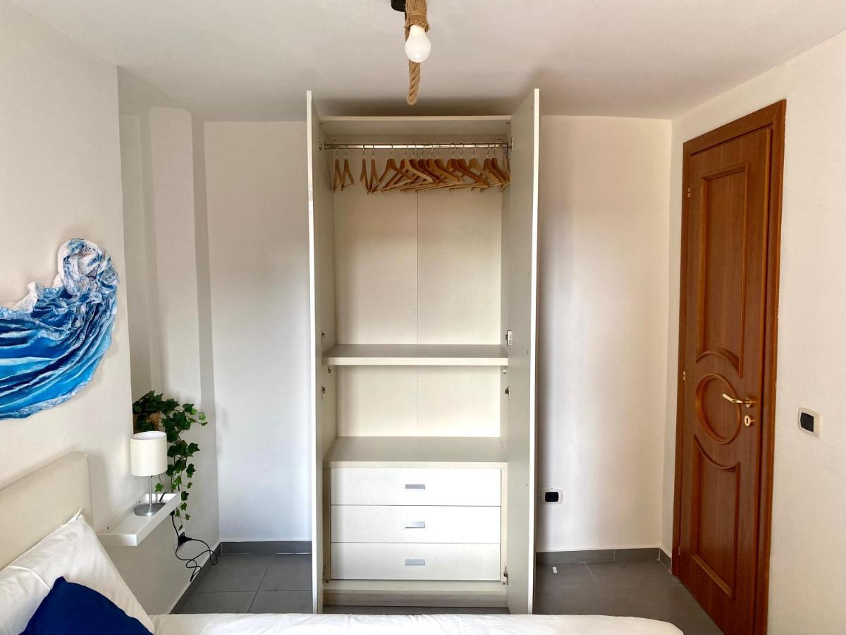 Casa Con Terrazzo In Centro Apartman Nápoly Kültér fotó