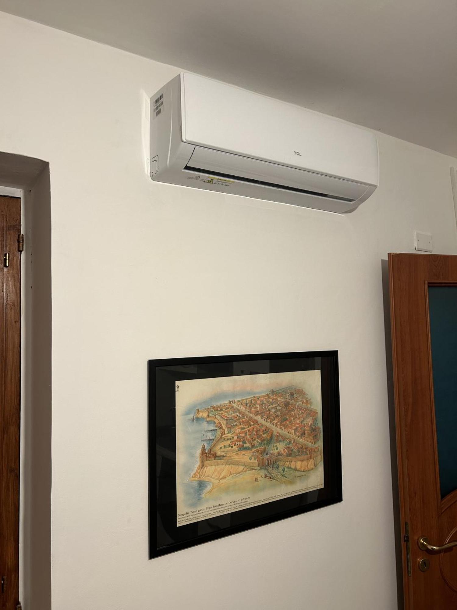 Casa Con Terrazzo In Centro Apartman Nápoly Kültér fotó